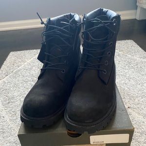 BLACK TIMBERLANDS WOMEN 6.5